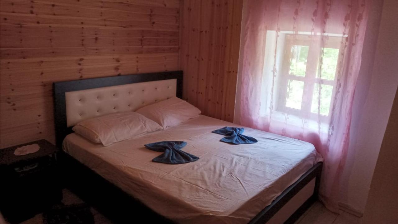 Bujtina Carku Hotell Theth Eksteriør bilde