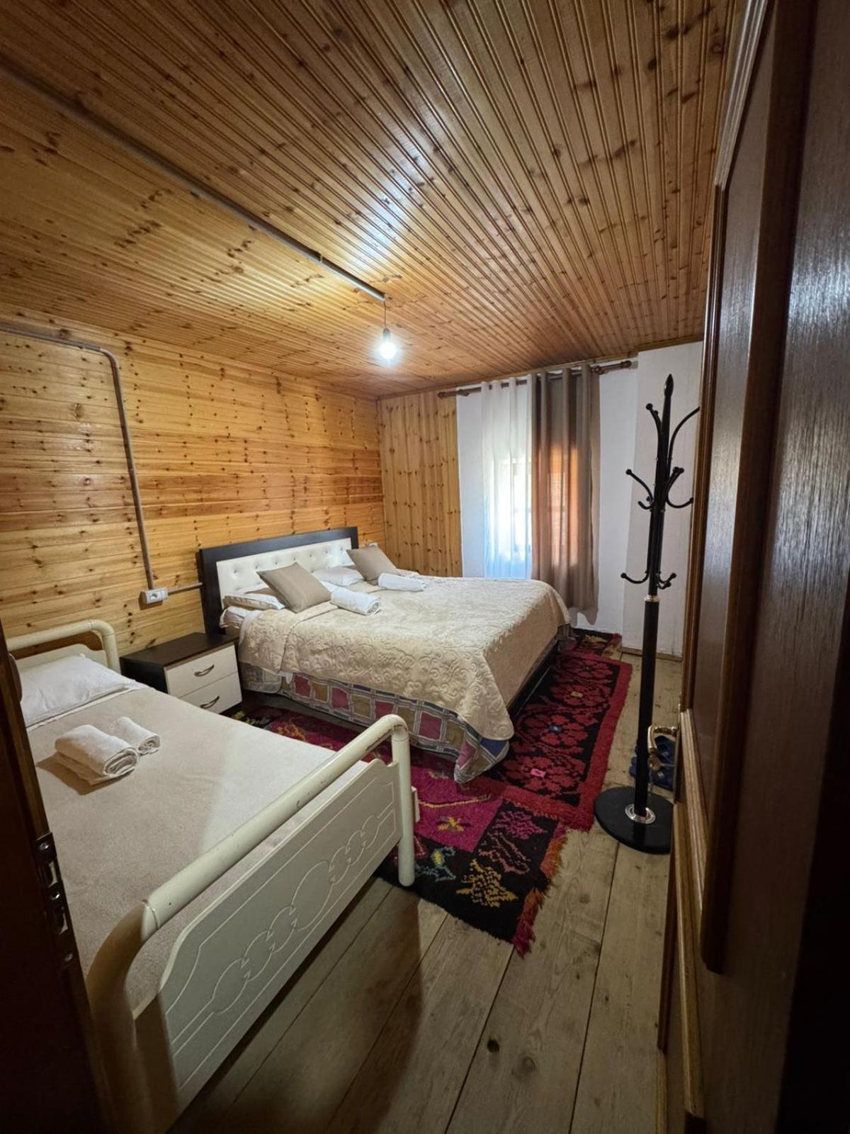 Bujtina Carku Hotell Theth Eksteriør bilde